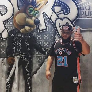 Meet your Posher, Aaron